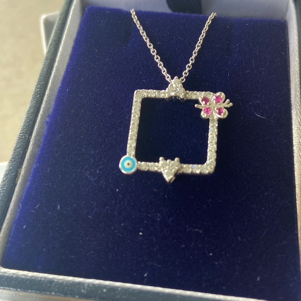 Sterling silver 925 pendant and chain